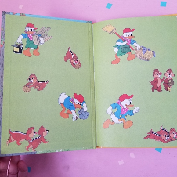 1986 Vintage Disney Donald Duck Buys A House Book - Picture 3 of 7